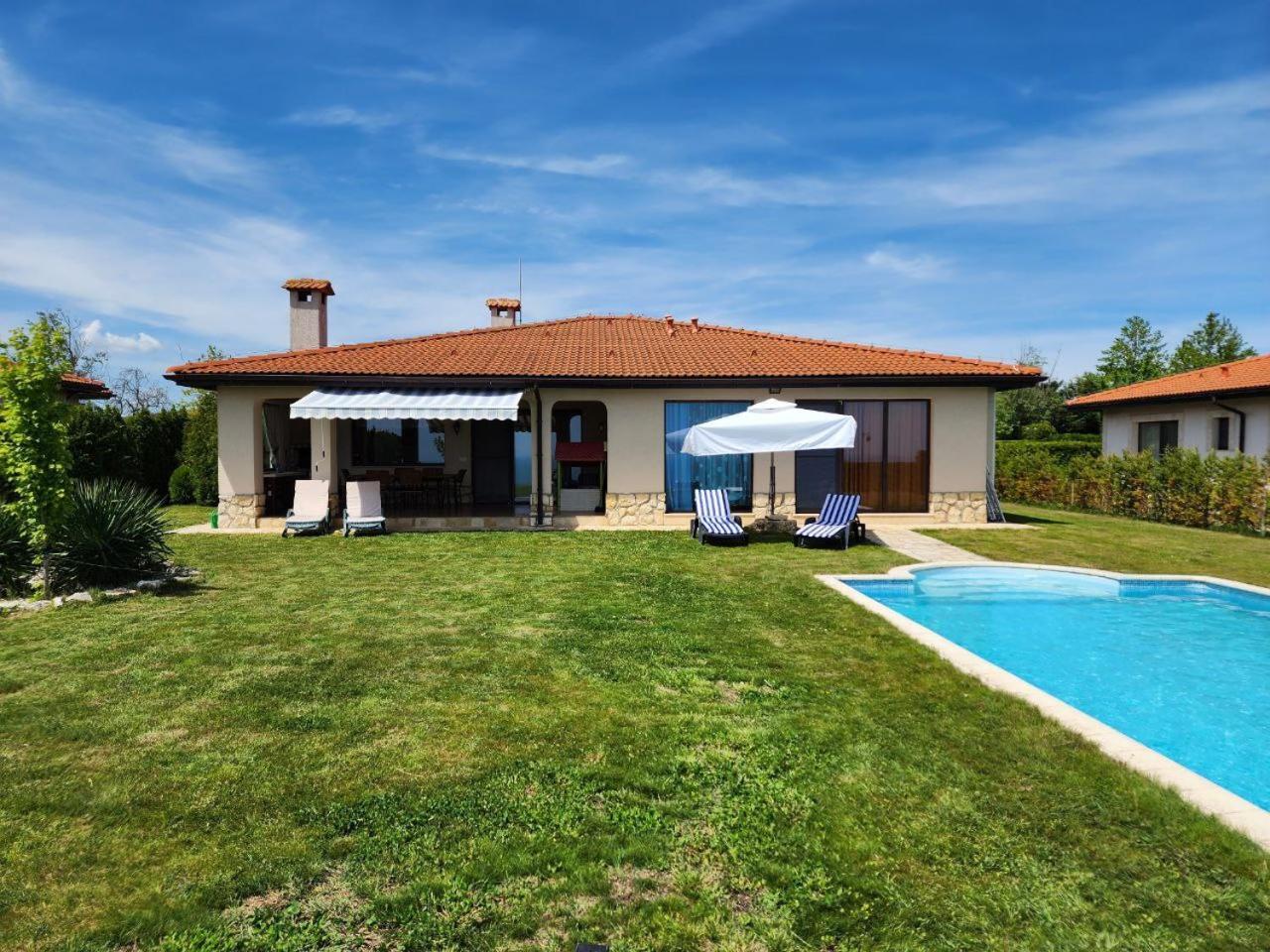 Private Villa 102 With Heated Pool In Blacksearama Balchik Eksteriør billede